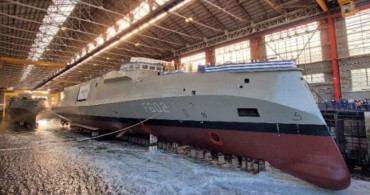 Fransa'da Yunan Donanmasına ait gemide yangın çıktı