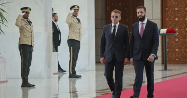 Fransa'nın Suriye planı! Macron şirketlerle Şam'da sahaya indi