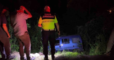 Freni patlayan araç bahçeye düştü, sürücü yaralandı