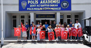 Gaffar Amcayla el ele projesiyle çocuklar polislik mesleğini yakından tanıyor