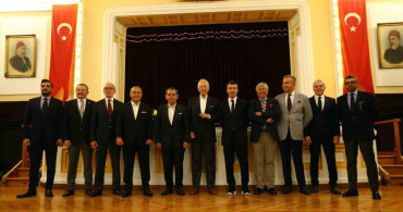 Galatasaray Efsaneleri UEFA Kupası'nın Yıl Dönümünde Buluştu