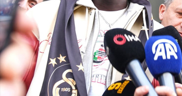 Galatasaray, Renato Nhaga ile Görüşmelere Başladı