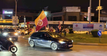 Galatasaray Şampiyonluğunu Kutladı: Sakarya Sokakları Renklendi
