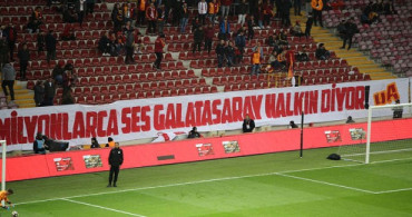 Galatasaraylı Taraftarlardan Başkan Cengiz’e Destek