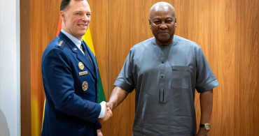 Gana Cumhurbaşkanı Mahama, AFRICOM Komutanı Anderson ile Bir Araya Geldi
