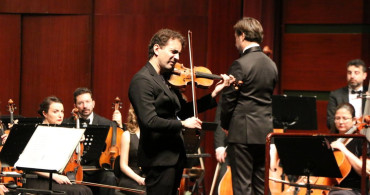 Ganiyev'den Depremzedelere Anma Konseri