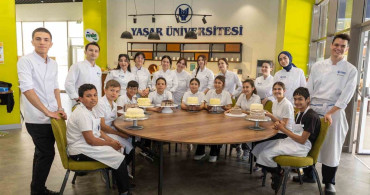 Gastronomi Öğrencileri ve İşitme Engelli Gençler Mutfakta Buluştu