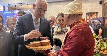Gastronomi Turizmi Gelişiyor: Bakan Ersoy Açıklamalarda Bulundu