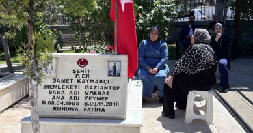 Gaziantep'te Arefe Günü Mezarlıklara Yoğun İlgi