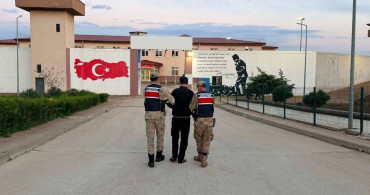 Gaziantep'te Hırsızlık Suçundan Aranan Şahıs Yakalandı