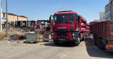 Gaziantep'te iş yeri yangını itfaiye ekipleri tarafından söndürüldü