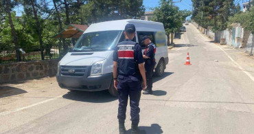 Gaziantep'te jandarma şok yol kontrolü: 74 aranan şahıs yakalandı