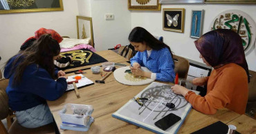 Gaziantep'te Kadın Kursiyerlerden Filografi Sanatı