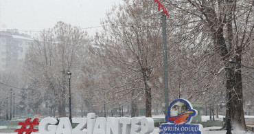 Gaziantep'te Kar Yağışı Hayatı Olumsuz Etkiliyor