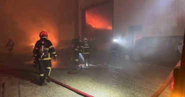 Gaziantep'te Mobilya Fabrikasında Yangın Çıktı