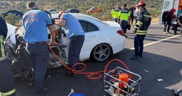Gaziantep'te Otomobil ve Tır Çarpıştı: 1 Ölü, 2 Yaralı