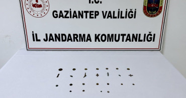 Gaziantep'te tarihi eser operasyonu: 19 sikke ve 5 obje ele geçirildi