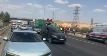 Gaziantep’te tıra çarpan çöp kamyonu sürücüsü ağır yaralandı