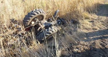 Gaziantep'te Traktör Devrildi, Sürücü Hayatını Kaybetti