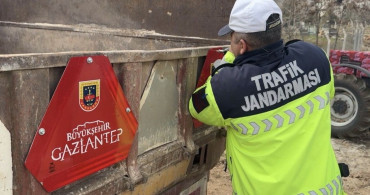 Gaziantep'te Traktör Sürücülerine Reflektör Eğitimi