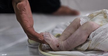 Gazze’de Soğuk Bir Can Daha Aldı: 3 Aylık Tim Çadırda Donarak Öldü