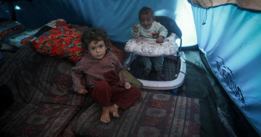 Gazze'de Yağışlar ve İnsani Kriz: Çadırlar Su Altında Kaldı