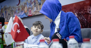 Gazzeli Kadınlardan Türk Kızılay'a Teşekkür İftarı