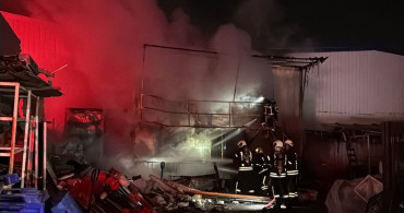 Gebze'deki Geri Dönüşüm Deposunda Yangın Kontrol Altına Alındı