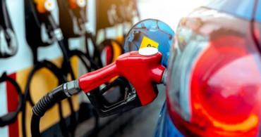Gece yarısından itibaren akaryakıta indirim geliyor: İşte güncel akaryakıt fiyatları