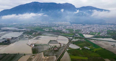 Gediz Nehri Taşkını Yerleşim Alanlarını Tehdit Ediyor