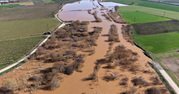 Gediz Nehri Taşkınları Turgutlu Ovası'nda Tarım Arazilerini Su Bastı