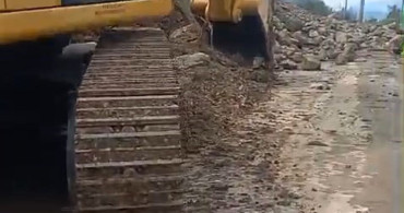 Gemlik-Mudanya Yolu Heyelan Nedeniyle Kapandı