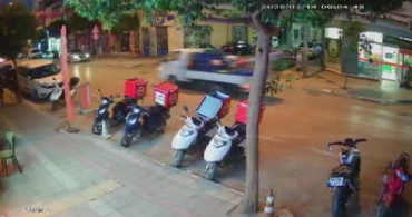 Gemlik'te park halindeki araca çarpan motosiklet sürücüsü yaralandı
