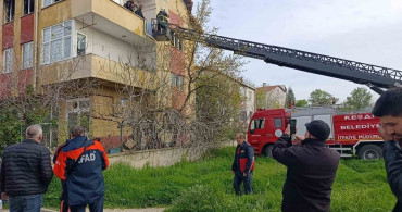 Genç İntihar Girişiminde Bulundu: Evi Ateşe Verdi