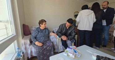 Genç Sağlıkçılar Kronik Hastalar İçin Evde Bakım Projesi Uyguluyor
