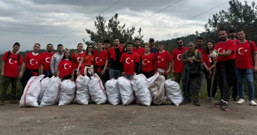 Gençler Doğa İçin Yürüdü; 40 Çuval Çöp Toplandı