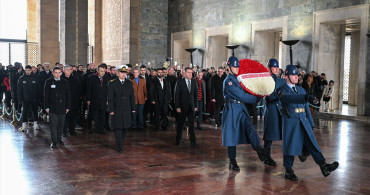 Gençlerbirliği Anıtkabir'i Ziyaret Etti