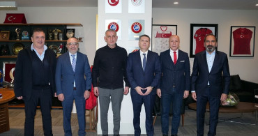 Gençlerbirliği Başkanı Arda Çakmak, TFF Başkanı Hacıosmanoğlu'nu Ziyaret Etti
