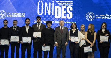 Gençlerimizin Geleceği İçin ÜNİDES Sertifika Programı