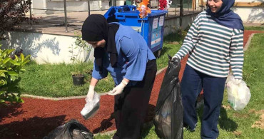 Gençlerin Doğa Sevgisi: Çöp Toplama ve Bahçe Düzenleme Etkinliği