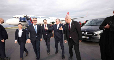 Gençlik ve Spor Bakanı Osman Aşkın Bak, Kosova'da