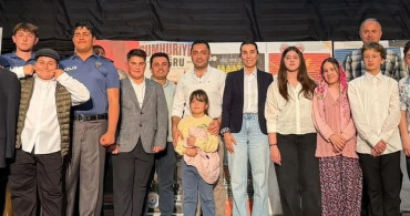 Gerze'de Tiyatro Gecesi