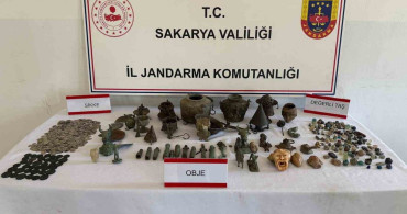 Geyve’de evini kaçak müzeye dönüştüren kişi yakalandı