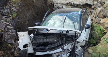 Giresun'da otomobil su kanalına düştü: 1 ölü, 4 yaralı