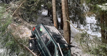 Giresun'da Uçuruma Düşen Cipte 5 Yaralı