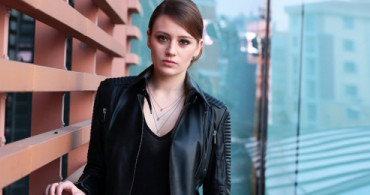 Gizem Karaca Makyajsız Paylaşım Modasına Ayak Uydurdu