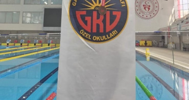 GKV Öğrencileri Yüzme Şampiyonasında Parladı