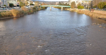 Göksu Nehri'ndeki Renk Değişimi İçin İnceleme Başlatıldı