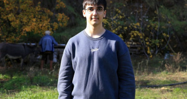 Görme Engelli Raif Dede'nin Hikayesini Anlatan Belgesel ile Empati Oluşturma Çabası