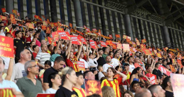 Göztepe'den öğrencilere karne hediyesi: karneni getir, hediyeni al